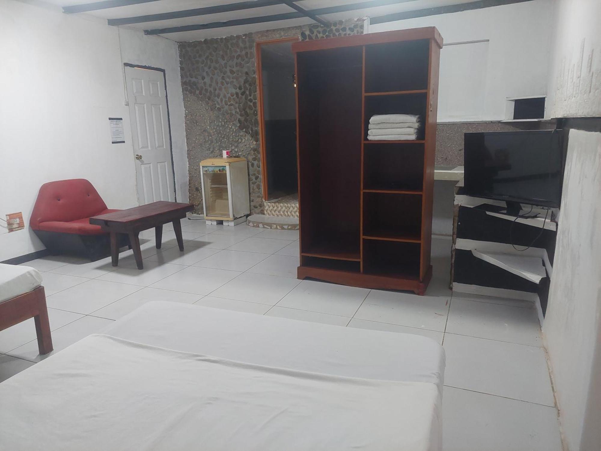 Larmar Bed And Breakfast Puerto Princesa Екстер'єр фото