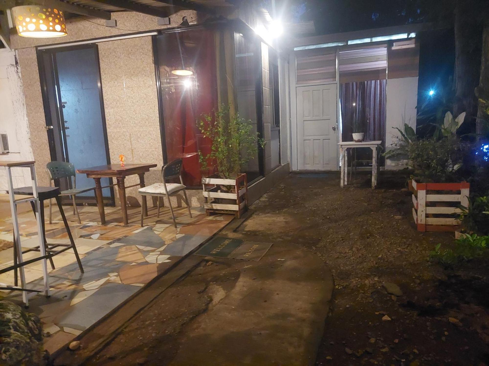Larmar Bed And Breakfast Puerto Princesa Екстер'єр фото
