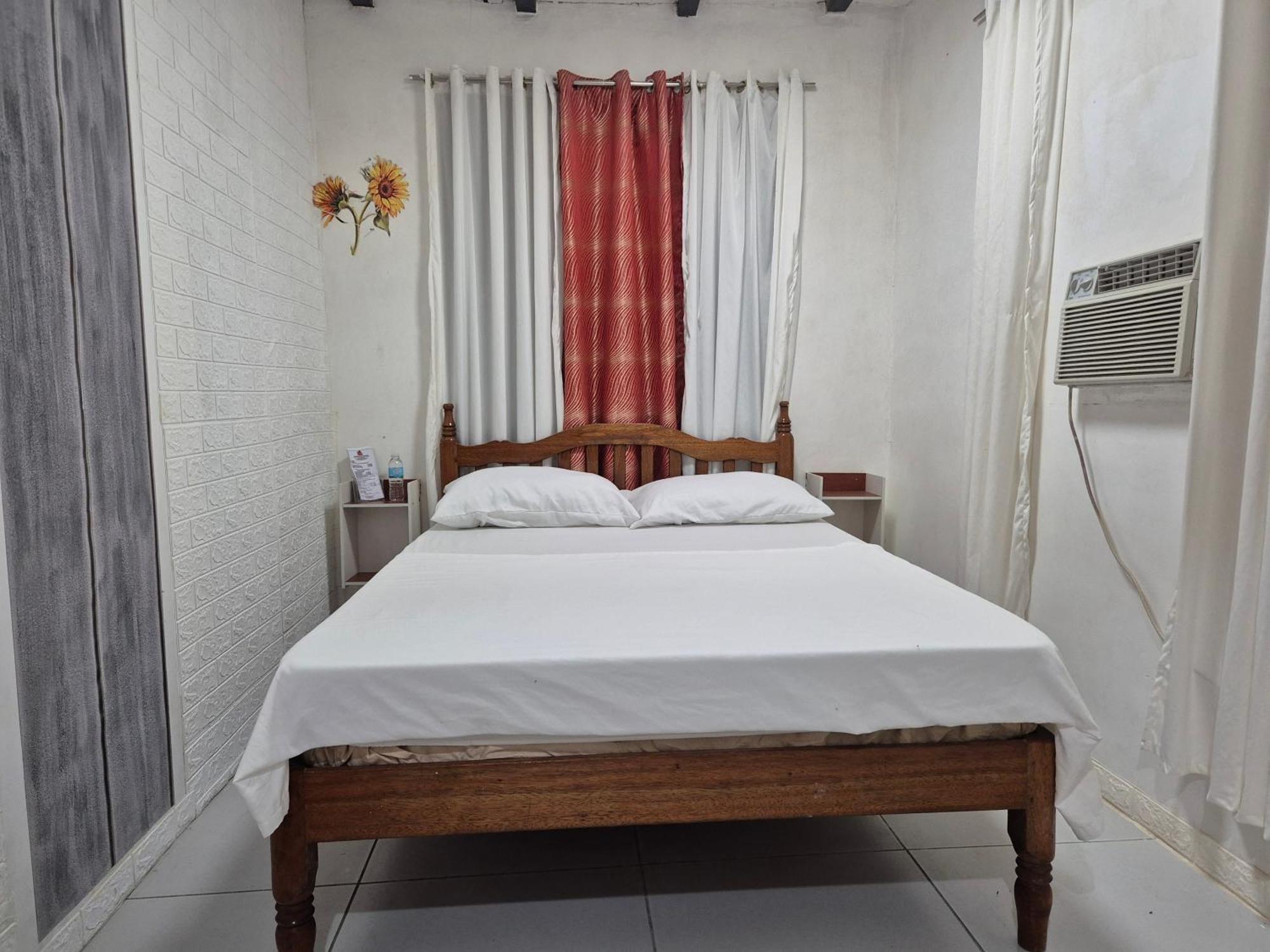 Larmar Bed And Breakfast Puerto Princesa Екстер'єр фото
