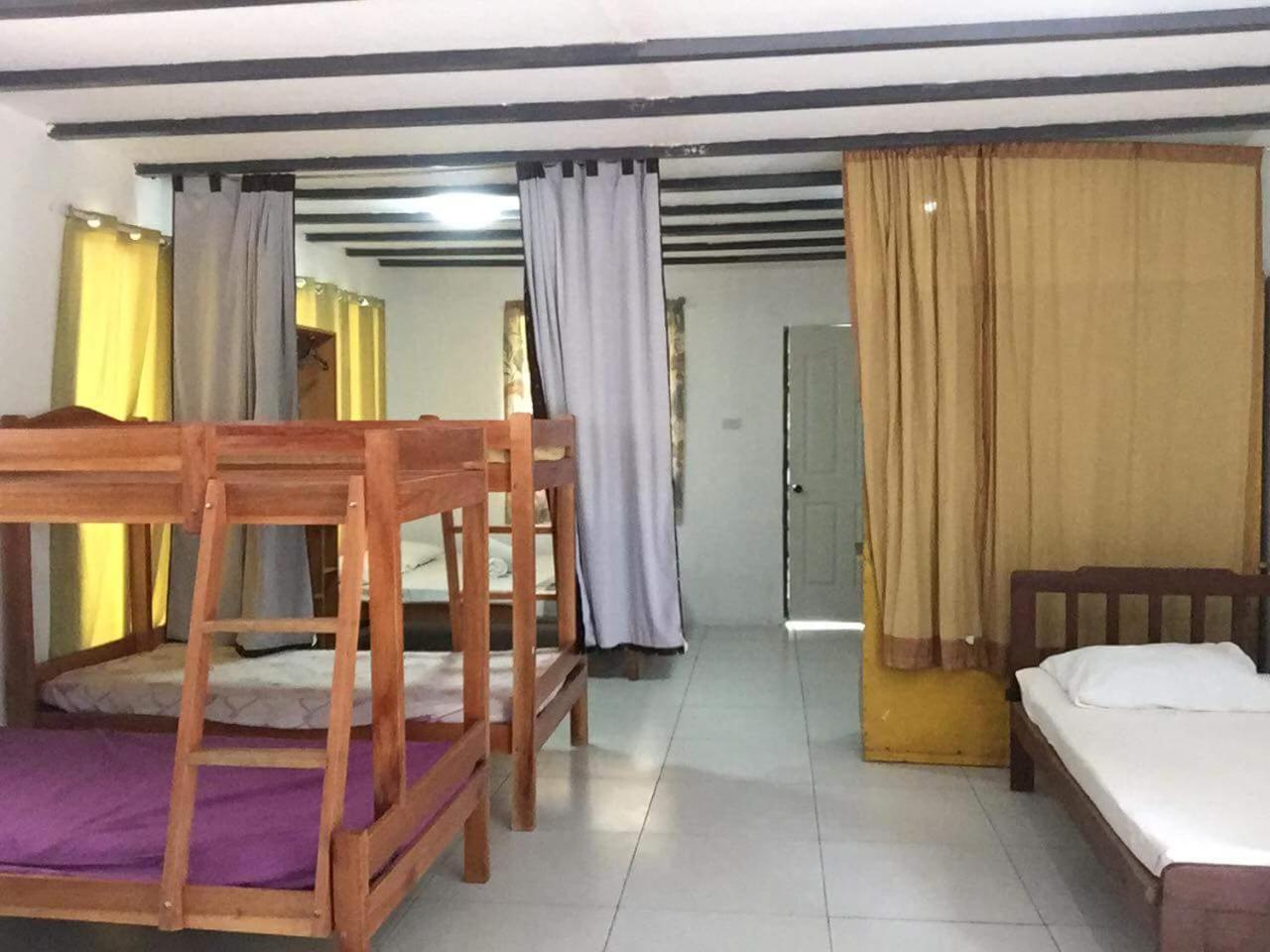 Larmar Bed And Breakfast Puerto Princesa Екстер'єр фото