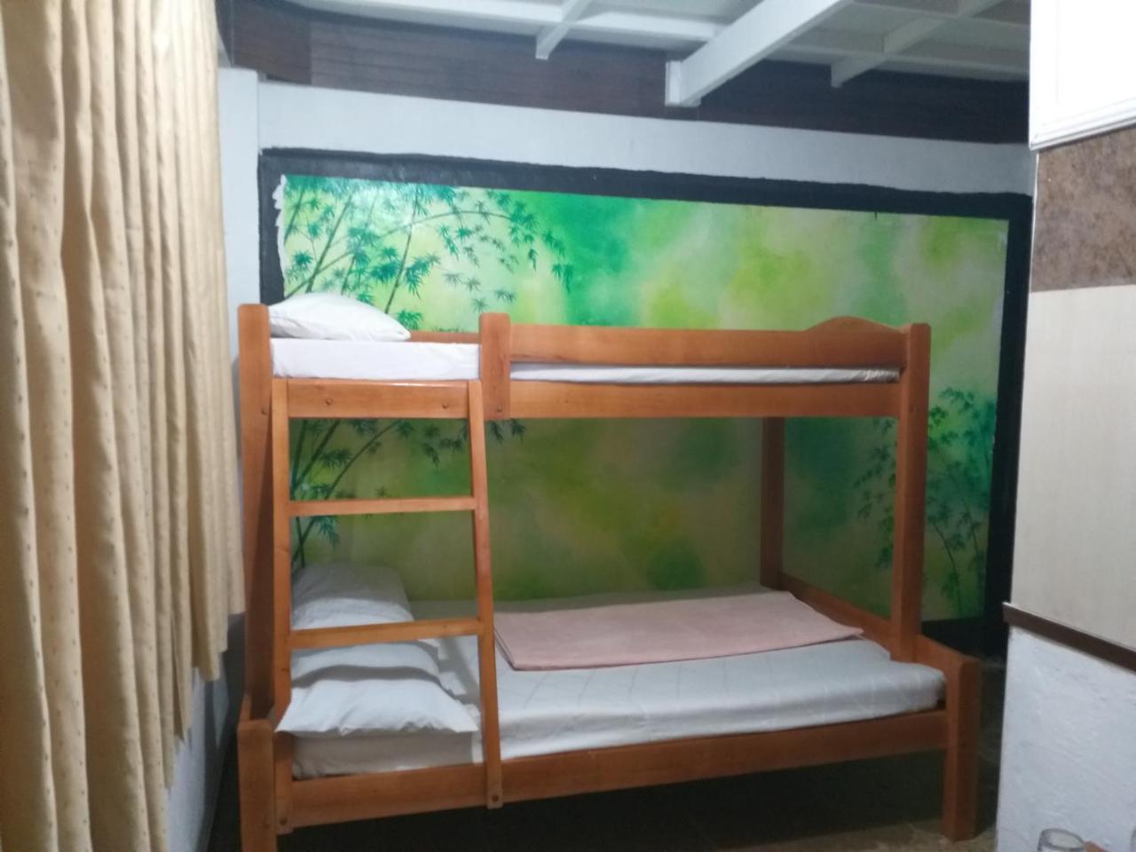 Larmar Bed And Breakfast Puerto Princesa Екстер'єр фото