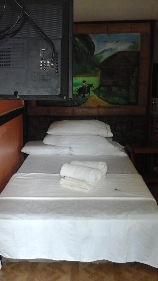 Larmar Bed And Breakfast Puerto Princesa Номер фото